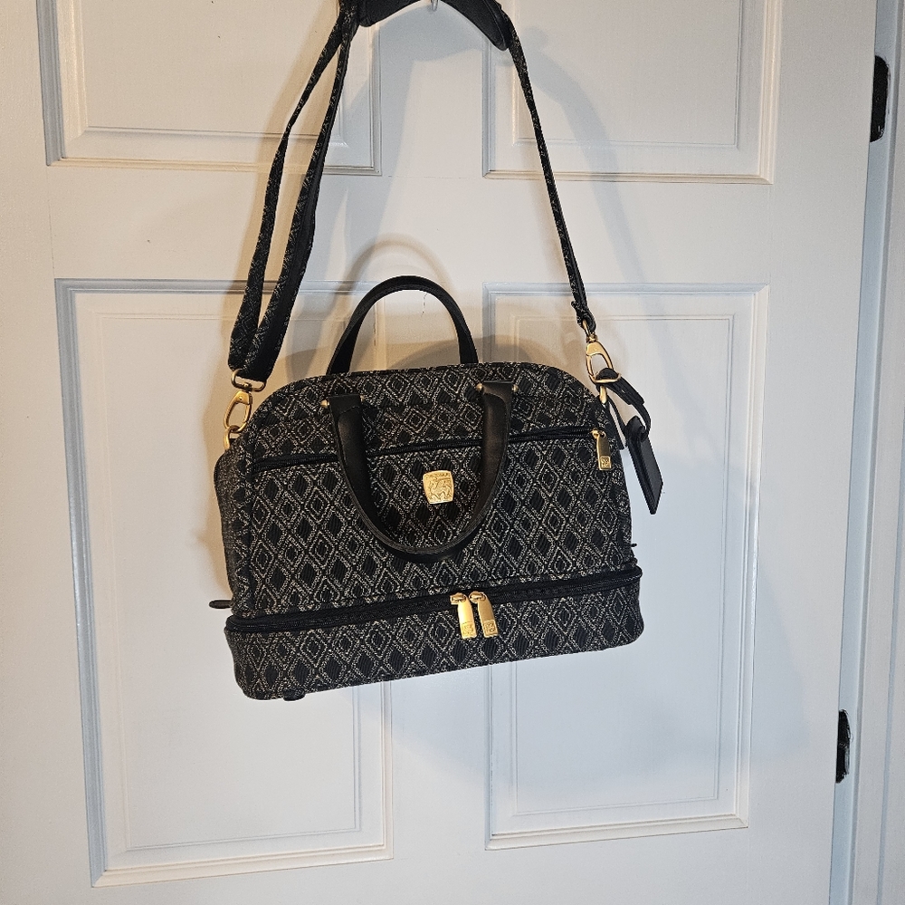 Pegasus vintage black and tan carry on bag